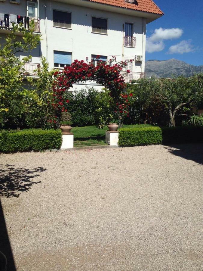Villa Scimmia Scauri  Exterior photo
